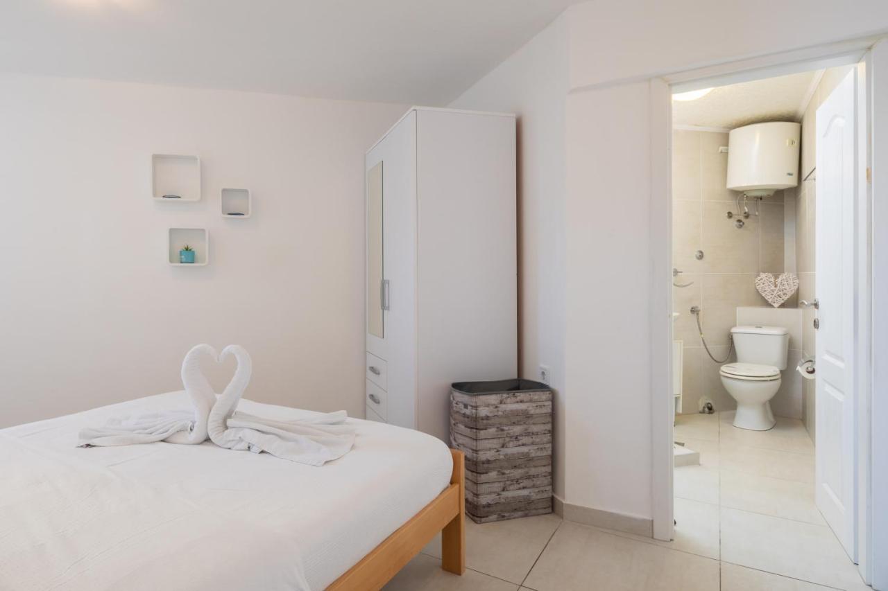 Estella Villa Apartments Rogoznica  Exteriör bild